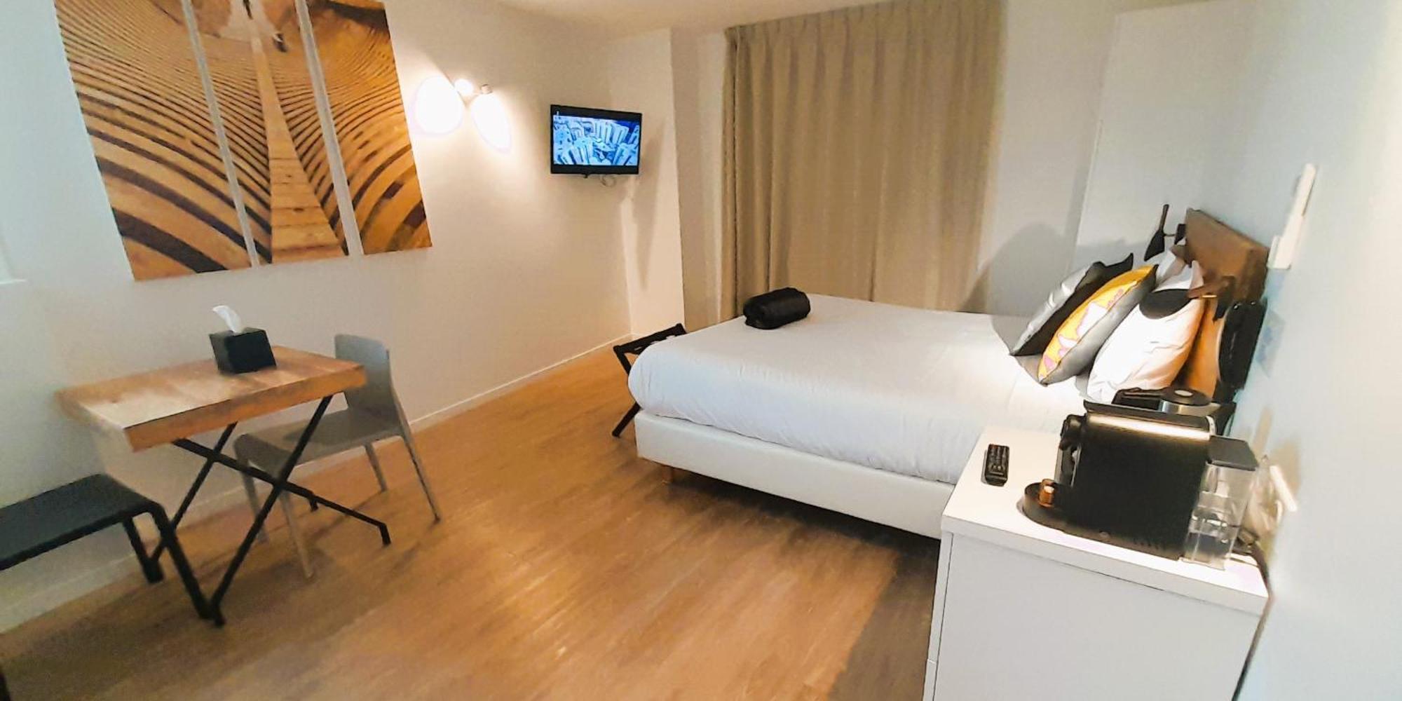 Hotel La Marine, Vieux Port La Rochelle  Dış mekan fotoğraf